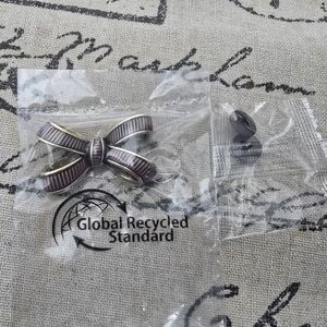 Coach Personalization Handbag Pin (Bow)